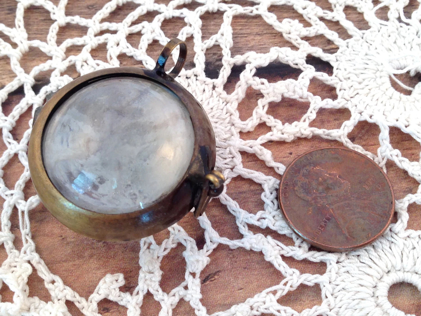 Bronze Magnifying Glass Hinged Bubble Locket Pendant