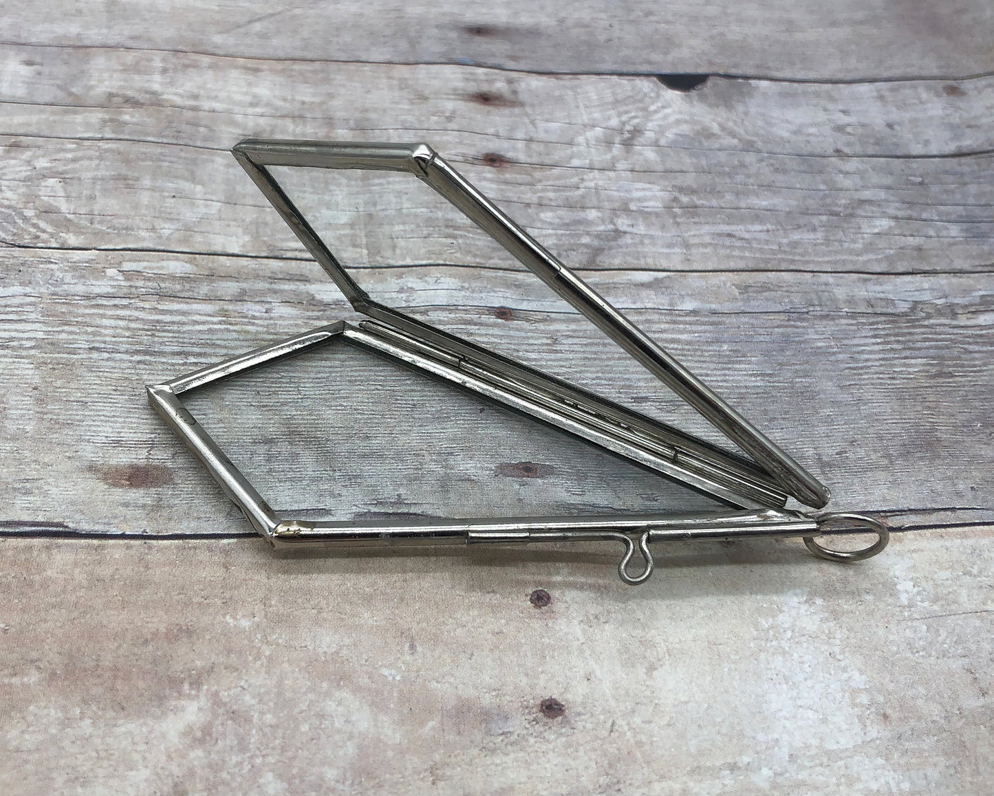 Silver Double Sided Glass Kite Diamond Frame Pendant Hinged Locket Charm