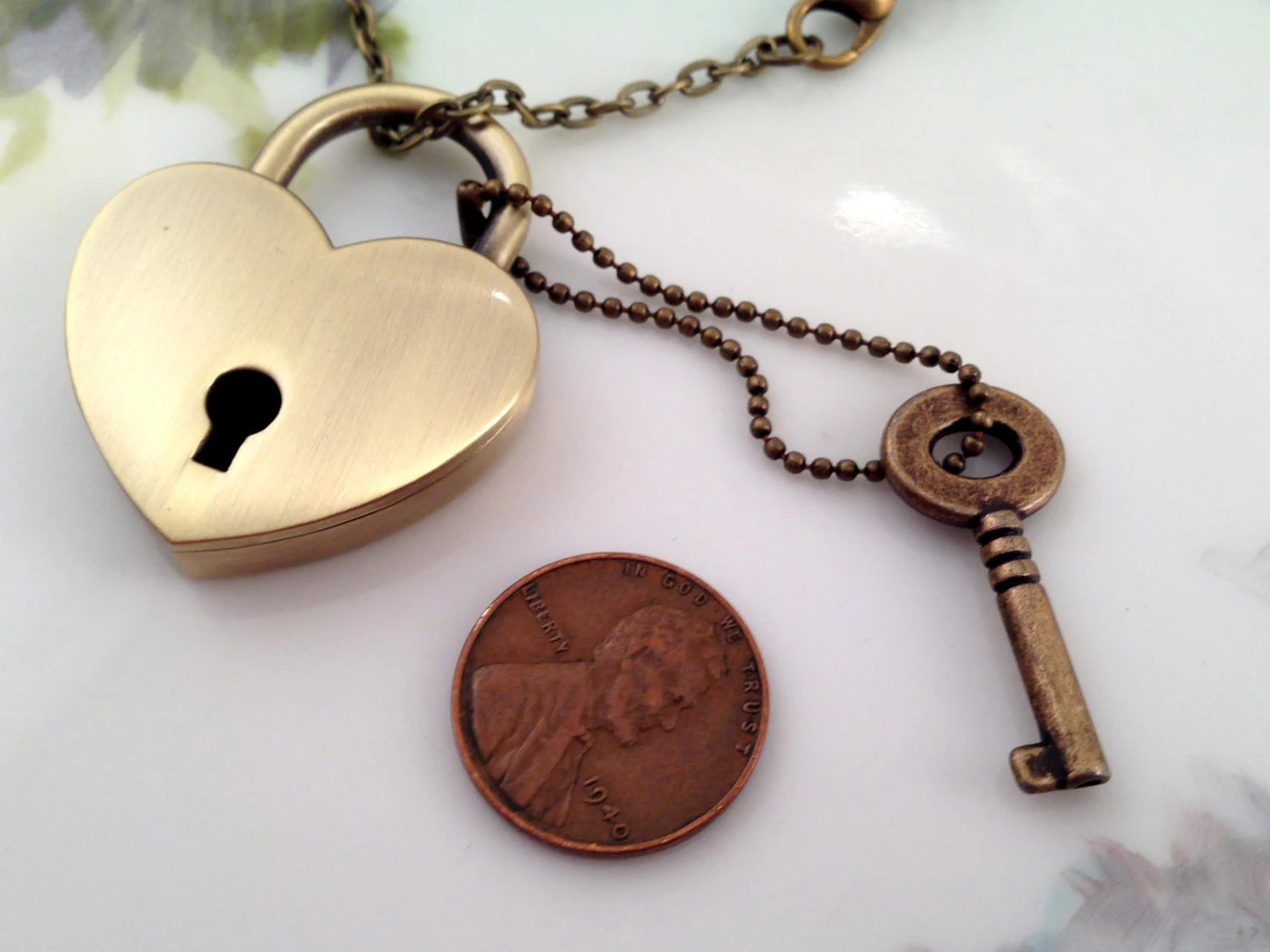 Antique Brass Useable Heart Lock and Skeleton Key Necklace